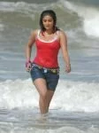 priyamani-sexy-pictures-from-the-beach-5